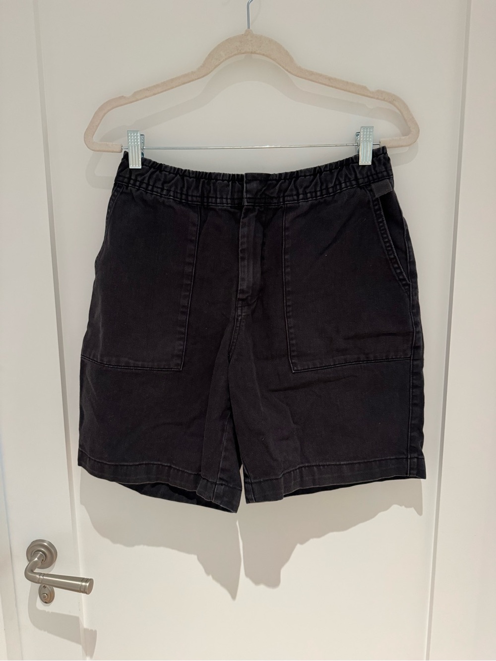 Wax London Men's Black Elastic-Waist Shorts